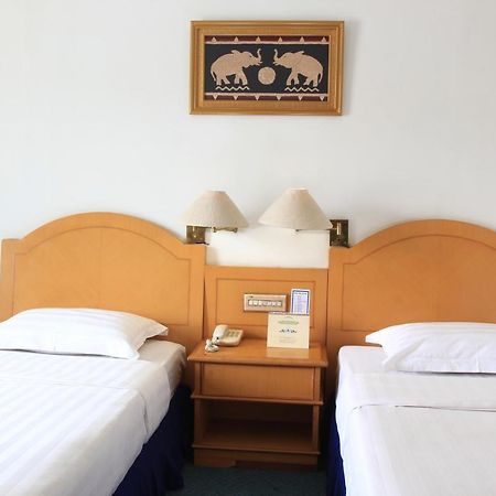 Hotel Marcopolo Bandar Lampung Exteriör bild