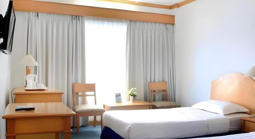 Hotel Marcopolo Bandar Lampung Exteriör bild