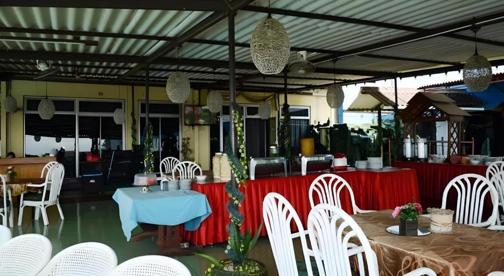 Hotel Marcopolo Bandar Lampung Exteriör bild