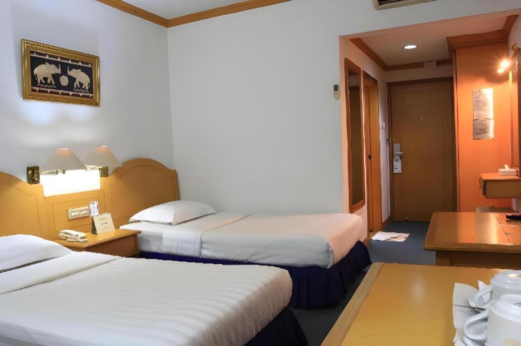 Hotel Marcopolo Bandar Lampung Exteriör bild