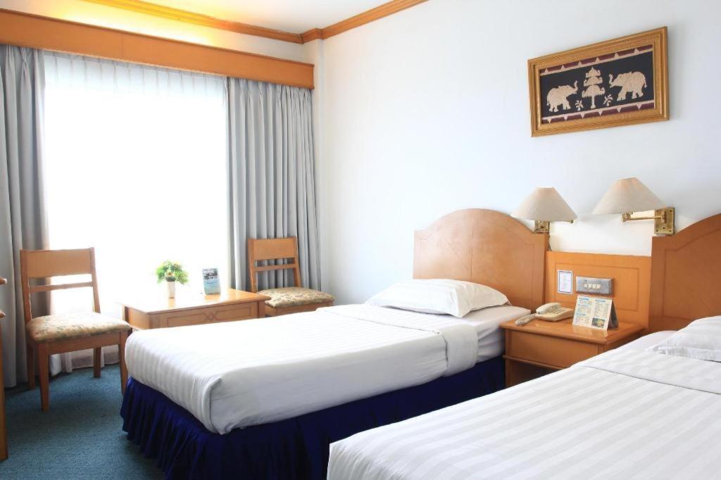 Hotel Marcopolo Bandar Lampung Exteriör bild
