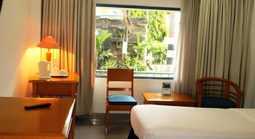 Hotel Marcopolo Bandar Lampung Exteriör bild