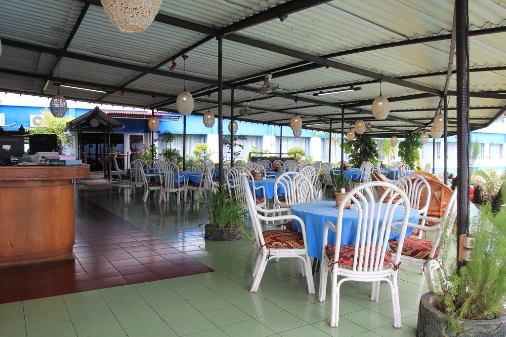 Hotel Marcopolo Bandar Lampung Exteriör bild